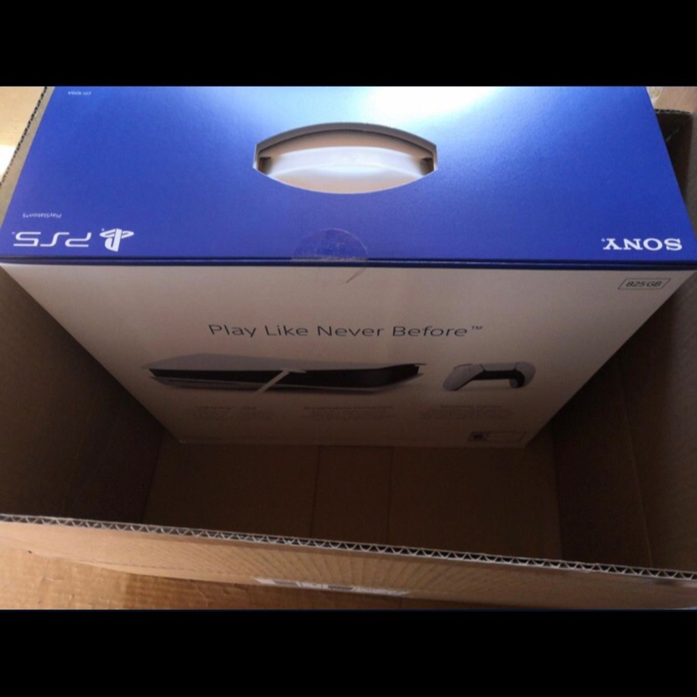 PS5 - Picture 4 of 4